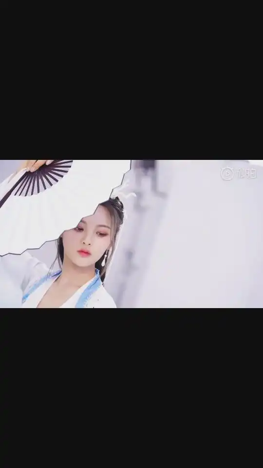 如何评价大话西游手游代言人杨超越的小龙女造型