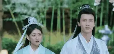 双世宠妃2蓝夜汐上线,曲小檀为留住墨连城,身着暴露大跳艳舞
