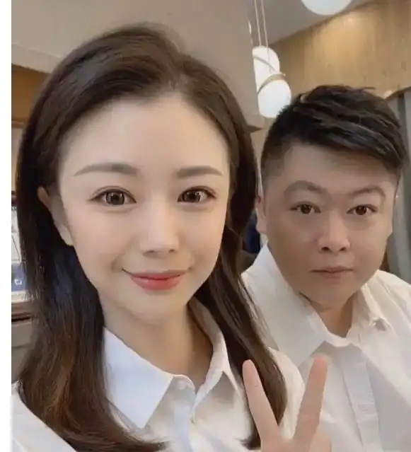 谢永强为小12岁娇妻下厨,吃河虾太寒酸娇妻生娃后女人味十足
