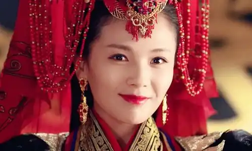 刘涛春晚彩排意外获赞坐姿满分值得学习明星该有这样的气质
