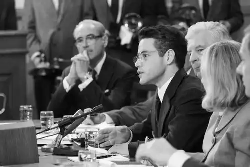 解密坍塌的高智奇观
