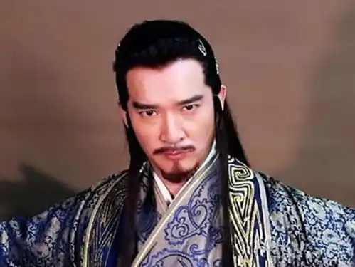 笑傲江湖中岳不群为什么要令狐冲上思过崖面壁一年
