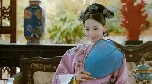 纯妃黑化,穿皇后衣服吸引皇上