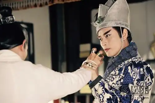 陈龙加盟剧版龙门飞甲柔中带威卖关子