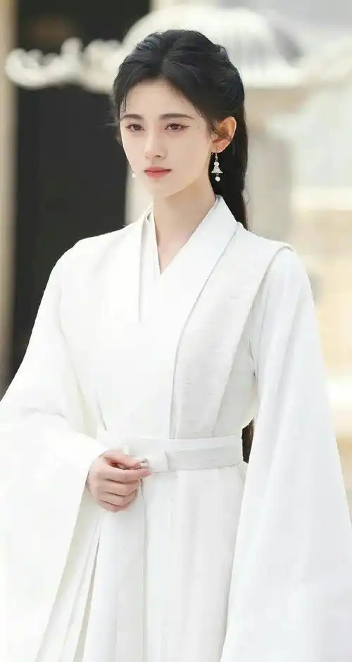 鞠婧祎陈哲远配音鞠婧祎陈哲远新剧仙剑四,网友对其演技褒贬不一