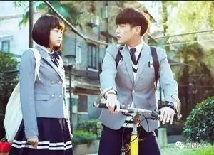 唐艺昕张若昀公布恋情这才是秀恩爱的最高境界内附唐艺昕圆脸穿搭法哦
