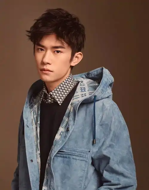 少年的你导演发布易烊千玺剧照,被粉丝猜到具体情节
