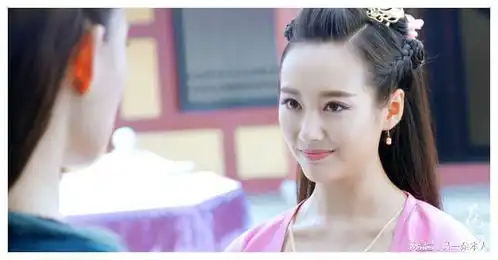 赔上一套房当谋女郎,和马頔姐弟恋,李纯的10年反派被周迅洗白了
