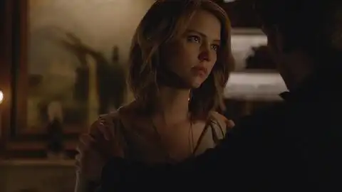 初代吸血鬼第五季芙雷雅和狼医2