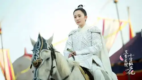 杨幂扶摇被发际线抢戏带火黄轩赵又廷后又将带火一堆黑历史的阮经天