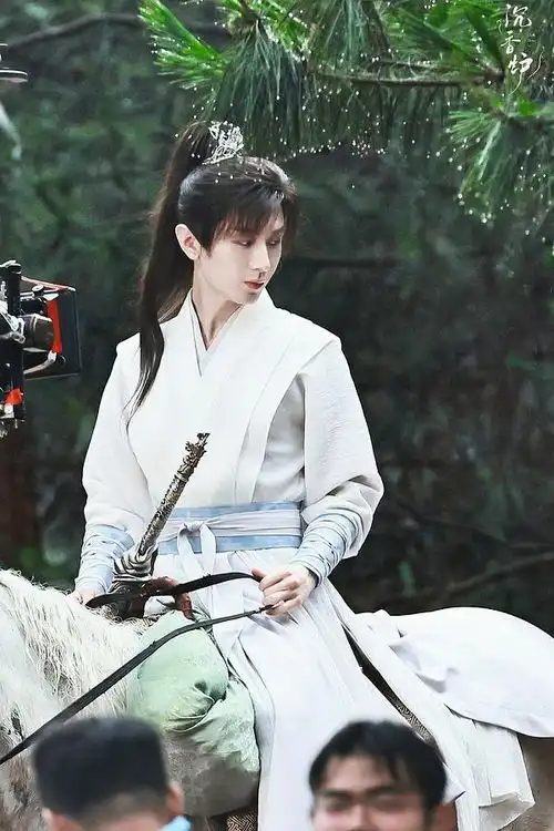 成毅老了莲花楼首播古装颜值下滑严重,网友吐槽台词太阴柔