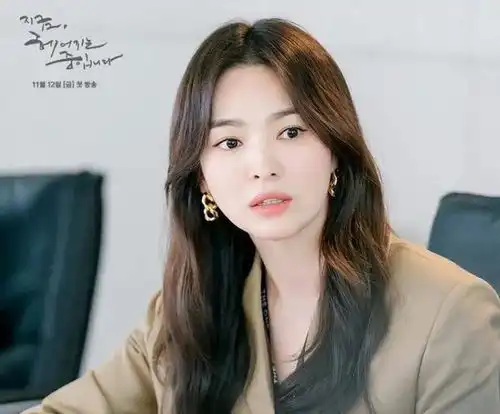 宋慧乔,要不还是换回八字刘海吧
