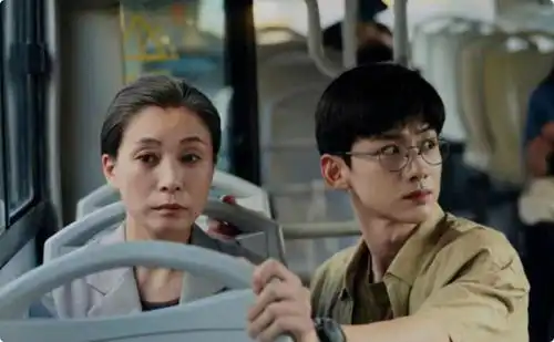 胆小鬼引争议,30岁欧豪饰演高中生,强行装嫩被指太老