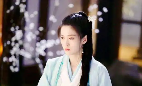 白发张雪迎陈欣予争艳被赞最美却是43岁她