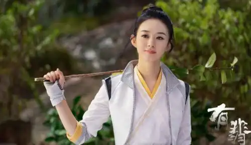 香蜜中锦觅原定非杨紫,定妆照传出后,被夸十分适合角色