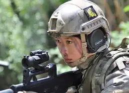 童苡萱我是特种兵3被誉火凤凰刚柔并存
