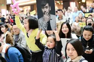剃刀边缘重庆宣传众主创急着采访完去吃火锅
