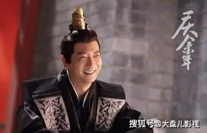 田雨凭庆余年斩获最佳男配,网友他当之无愧,不过还是迟了