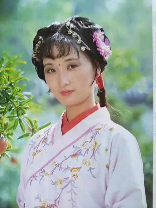 曹雪芹为何安排薛蟠离开贾府原来是为香菱制造机会