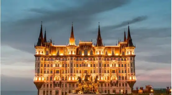 西虹市首富电影拍摄地文成城堡,位于山东,造价6个亿
