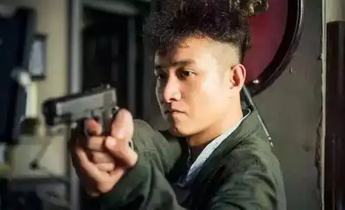 文章马伊俐合体730今晚上演超刺激谍战大戏剃刀边缘
