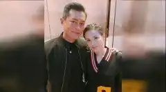 95版神雕侠侣剧组重聚古天乐李若彤亲密搂肩合影