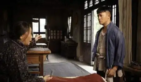 83岁老戏骨张少华生病住院曾是郭靖宇御用配角,杨志刚老干娘