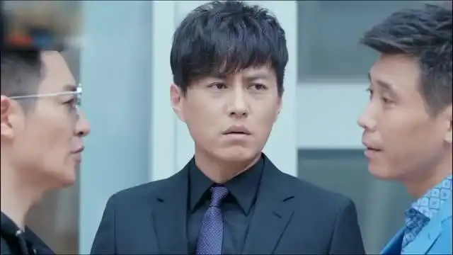 恋爱先生靳东和江疏影深陷五角恋,李宗翰在剧中饰演极品渣男
