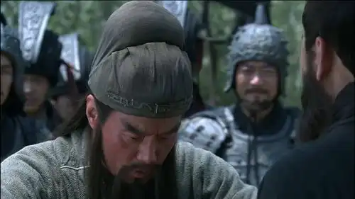 新三国第24集01曹操赠赤兔马,关羽大悦,曹操心寒
