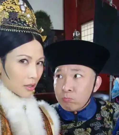 甄嬛传搞笑花絮照,娘娘们戏里罪不容诛,戏外嘴巴嘟嘟
