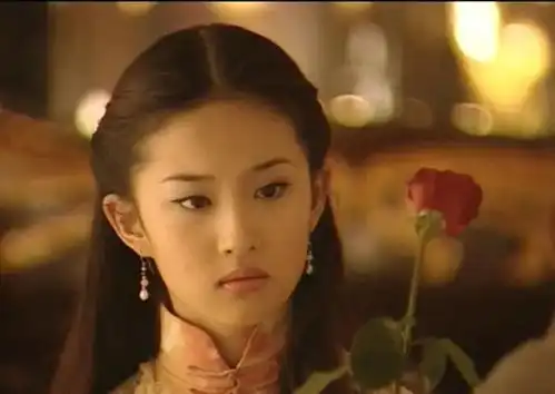 不愧是神仙姐姐刘亦菲,15岁出演金粉世家17年前旗袍造型惊艳了时光
