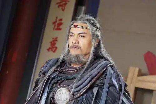 萧峰的内力为何强于虚竹他跟谁学的内功金庸晚年才给出解释
