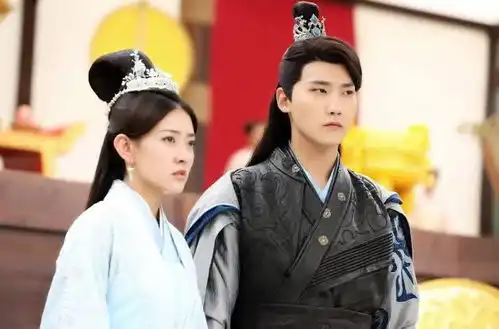 邢昭林现身机场落下早餐,发文太可爱,粉丝捡到后大赞暖心男孩