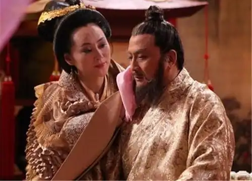 她是中国很有政治智慧的女性,苦苦建议让丈夫篡位,最后母仪天下