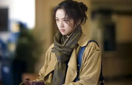 5岁就会说3国语言,还自己动手剪头发,汤唯女儿是什么神仙小可爱