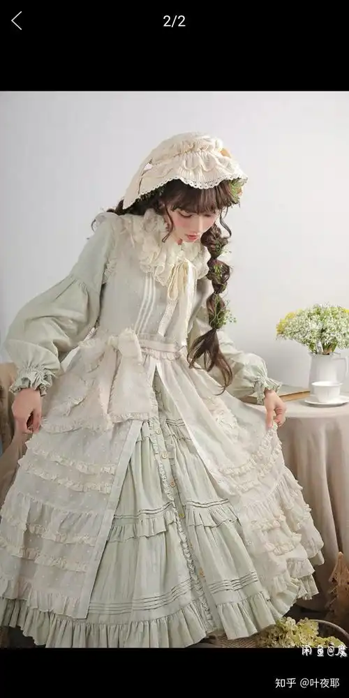 想入一些纯色系没什么图案的lolita小裙子,求推荐
