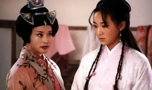 16年前这部剧韩雪扮相太美了,张茜金铭在剧中打酱油
