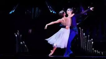 这个初冬,昆士兰芭蕾舞团为你编织一场暖暖的仲夏夜之梦
