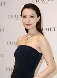 气质女神高圆圆产后复出,她的清纯珠宝帮她加了不少分,美到极致
