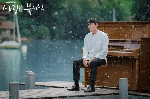 齁甜韩剧爱的迫降,你是瑞士旅游局派来的吧
