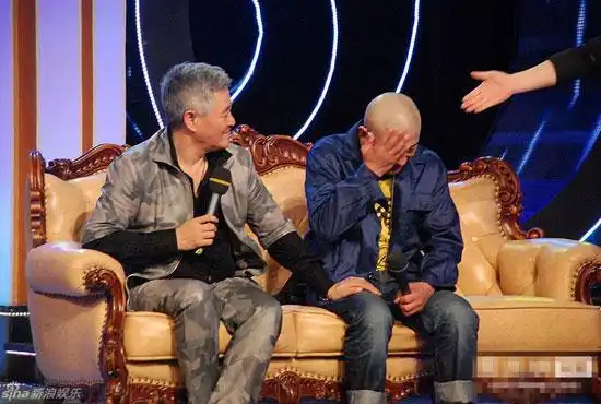 刘小光稳坐钓鱼台,赵本山忍而不发,乡村爱情赵四空缺多久
