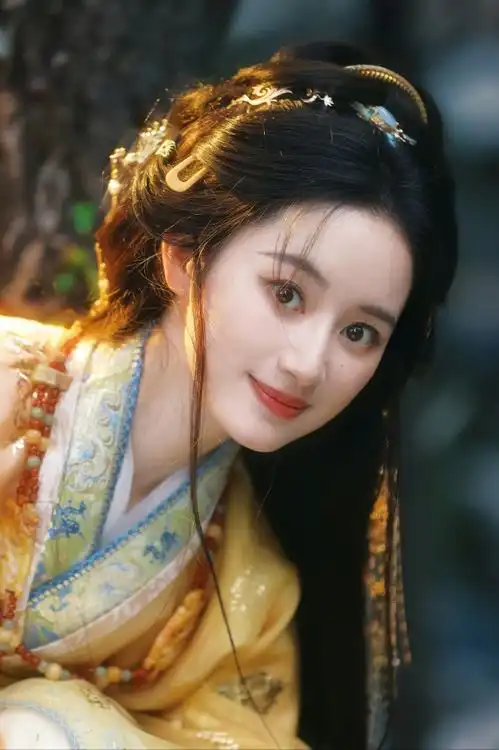 13位女星中秋造型,陈瑶鞠婧祎赵晴张予曦太卷,王楚然敦煌神女赢了