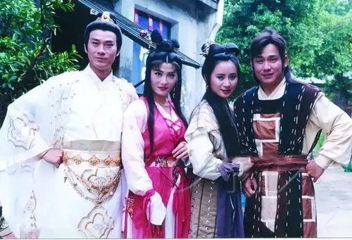 香帅传奇幕后剧照秋官第五次饰演楚留香,完美诠释儒雅之风
