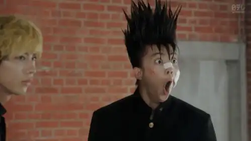 岛国真人电影年冠,头都给我笑掉了