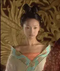 光清纯不行还得能耍野性
