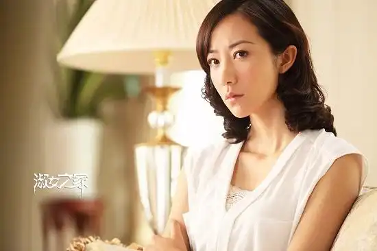 3岁一夜爆红,小时候是万人迷,长大后沦落到餐馆打工落魄成这样