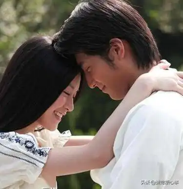 老公陪我参加闺蜜结婚,听到闺蜜对老公的称呼,我想找地缝
