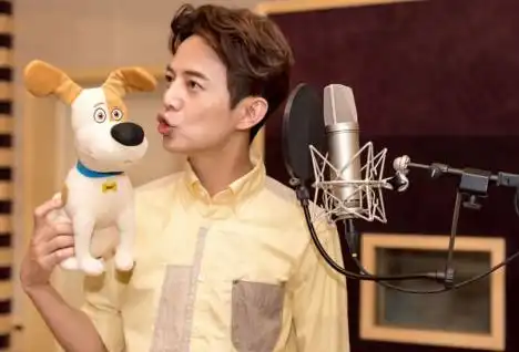 何炅百咖秀cos哪吒,自曝礼物标签难撕,被扒引导粉丝从而变现内幕