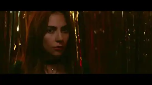 shallow一个明星的诞生主题曲,ladygagabradleycooper
