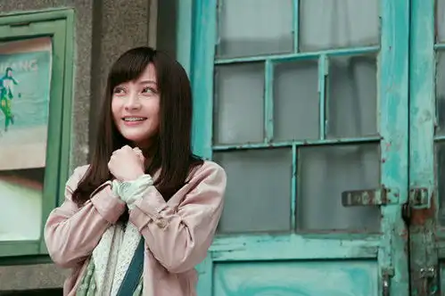 踮起脚尖聚焦娱乐圈姚笛在镜头里看自己
